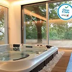 Деревянный коттедж Oak Nature *
